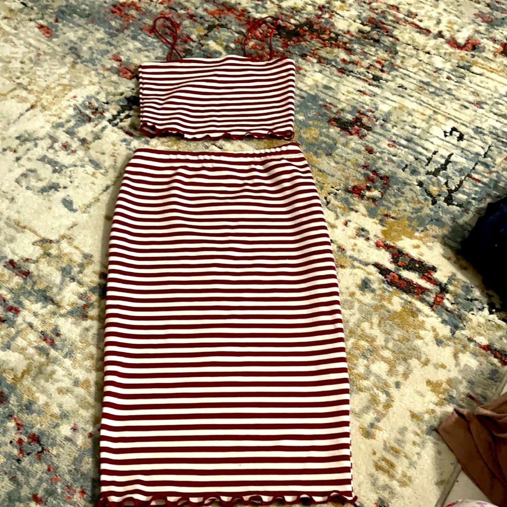 Cute set striped red and white.Brand new, fitted.